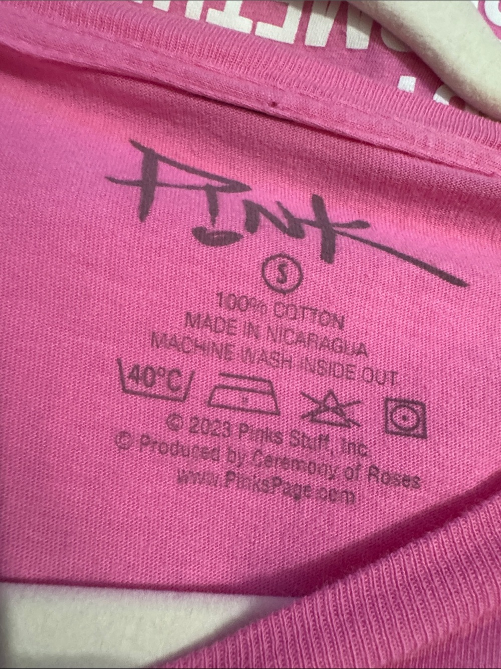 P!NK Trustfall 2023 Graphic Tee S 17.5” p2p Pink NWOT - Picture 3 of 8